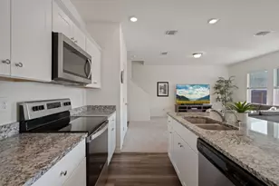 114 Pronghorn St, Hutto, TX 78634 - Photo 11