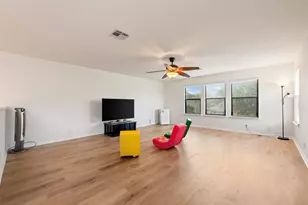 6317 Baythorne Dr, Austin, TX 78747 - Photo 19