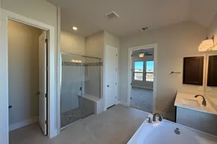 112 Gibbs Dr, Liberty Hill, TX 78642 - Photo 11