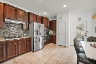 520 S Meadowlark St, Lakeway, TX 78734 - Photo 7