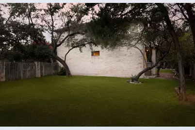 105 Ajuga Court, Lakeway, TX 78734 - Photo 13