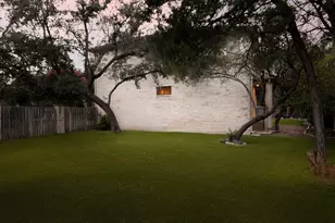 105 Ajuga Ct, Lakeway, TX 78734 - Photo 13