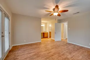 2700 Catalina Dr, Austin, TX 78741 - Photo 11