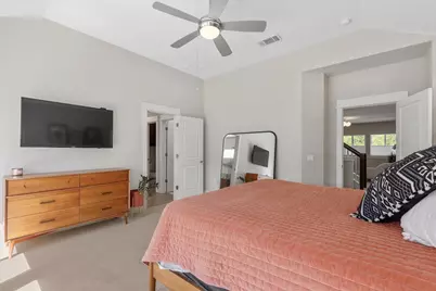 1405 Matthews Lane, Austin, TX 78745 - Photo 17