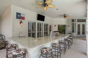 208 Hacienda Pl, Dripping Springs, TX 78620 - Photo 15