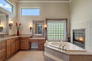 208 Hacienda Pl, Dripping Springs, TX 78620 - Photo 23