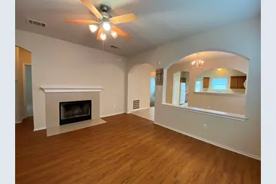 207 Brown Street, Hutto, TX 78634 - Photo 5
