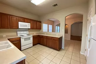207 Brown St, Hutto, TX 78634 - Photo 11