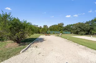 1040 County Rd 323A, Liberty Hill, TX 78642 - Photo 11