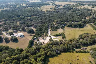 1040 County Rd 323A, Liberty Hill, TX 78642 - Photo 5