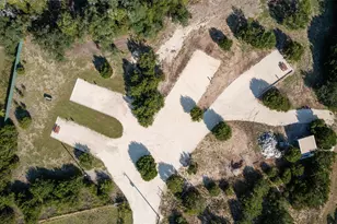 1040 County Rd 323A, Liberty Hill, TX 78642 - Photo 9