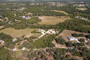 1040 County Rd 323A, Liberty Hill, TX 78642 - Photo 3