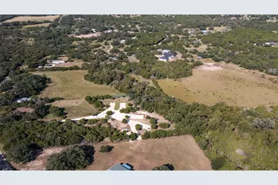 1040 County Road 323A, Liberty Hill, TX 78642 - Photo 7