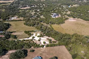 1040 County Rd 323A, Liberty Hill, TX 78642 - Photo 7