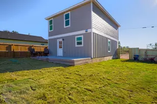 303 Cedarhill Dr, Granite Shoals, TX 78654 - Photo 19