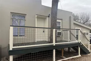 527 W San Antonio St, San Marcos, TX 78666 - Photo 1