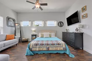 904 Willow St, Austin, TX 78702 - Photo 11