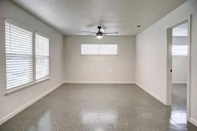 601 Elm Street, Bastrop, TX 78602 - Photo 11