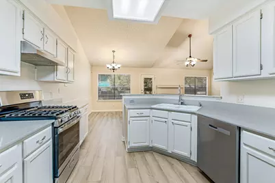7010 Riverton Drive, Austin, TX 78729 - Photo 19