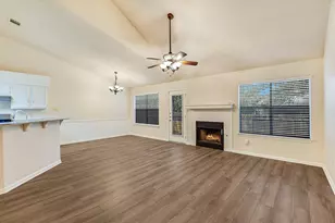 7010 Riverton Dr, Austin, TX 78729 - Photo 15