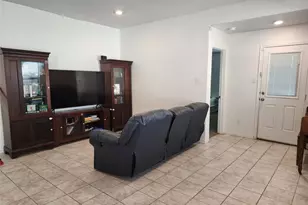 133 Hammond Ct, Jarrell, TX 76537 - Photo 17