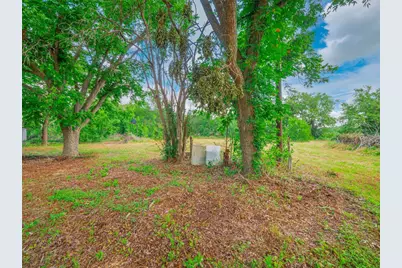 3104 S Main Street, Taylor, TX 76574 - Photo 5