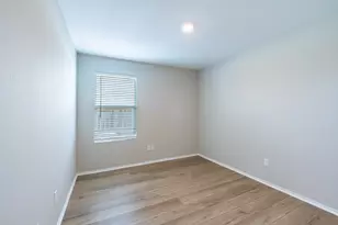 448 Sebring Cir, Hutto, TX 78634 - Photo 15