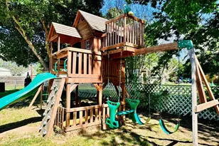 101 Byrne St, Smithville, TX 78957 - Photo 11