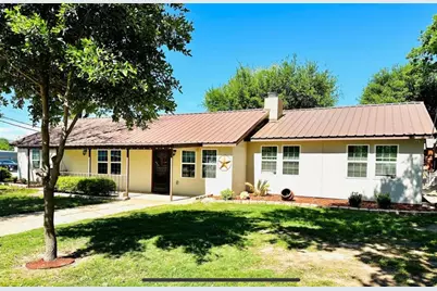 101 Byrne Street, Smithville, TX 78957 - Photo 1