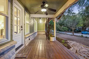 1804 E 39th St, Austin, TX 78722 - Photo 5