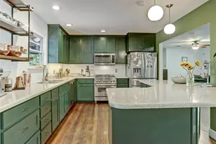 1804 E 39th St, Austin, TX 78722 - Photo 3