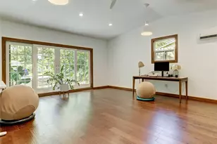 1804 E 39th St, Austin, TX 78722 - Photo 13