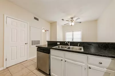 2801 Rio Grande Street #206, Austin, TX 78705 - Photo 9