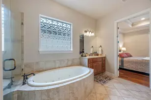 2813 University Club Dr, Austin, TX 78732 - Photo 23