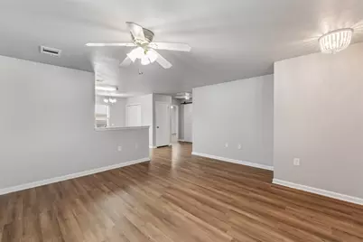 17729 Powder Creek Drive, Manor, TX 78653 - Photo 7