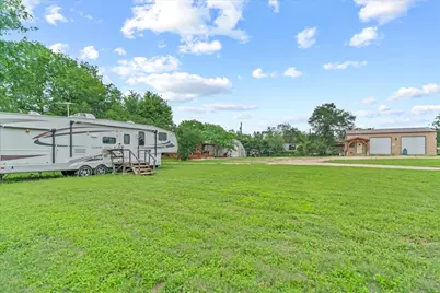 387 Highway 95 Highway S, Elgin, TX 78621 - Photo 3