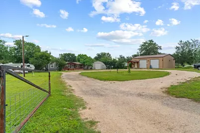 387 Highway 95 Highway S, Elgin, TX 78621 - Photo 1