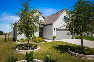 508 Castillo Bnd, Liberty Hill, TX 78642 - Photo 3