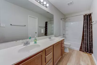 5111 N Hearsey Drive, Austin, TX 78744 - Photo 13