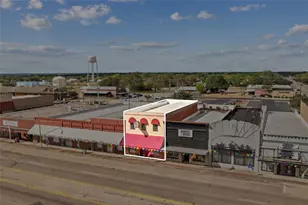 155 W Austin St, Giddings, TX 78942 - Photo 1