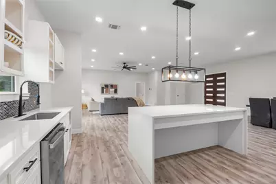 197 S Buckhorn Drive, Bastrop, TX 78602 - Photo 9