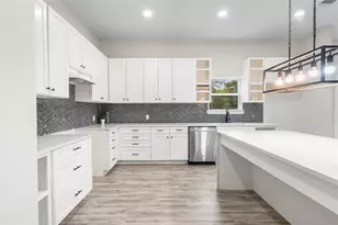 197 S Buckhorn Dr, Bastrop, TX 78602 - Photo 13