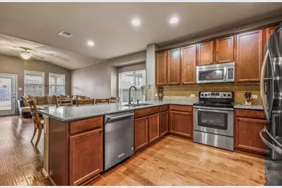 109 Marble Head Way, Liberty Hill, TX 78642 - Photo 5