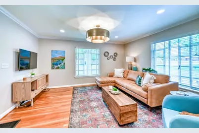 708 W Schubert Street, Fredericksburg, TX 78624 - Photo 7