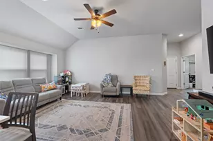 808 Wagon Spoke Wy, Liberty Hill, TX 78642 - Photo 11