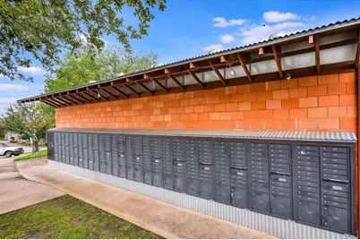 2017 Geniveive Lane, Austin, TX 78741 - Photo 39