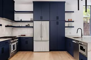 1311 Deloney St, Austin, TX 78721 - Photo 9