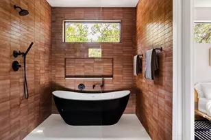 1311 Deloney St, Austin, TX 78721 - Photo 19