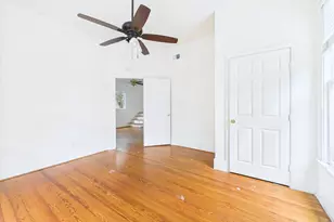 403 W 35th St, Austin, TX 78705 - Photo 23