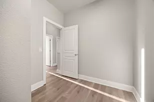 1501 Roseburg Dr, Austin, TX 78754 - Photo 29